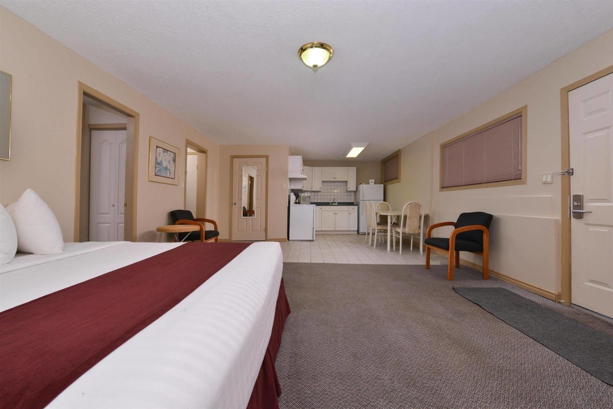 Canadas Best Value Inn&Suites-Vernon Exterior foto